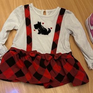 Cute Long-Sleeved Top with Plaid Ruffled Hem